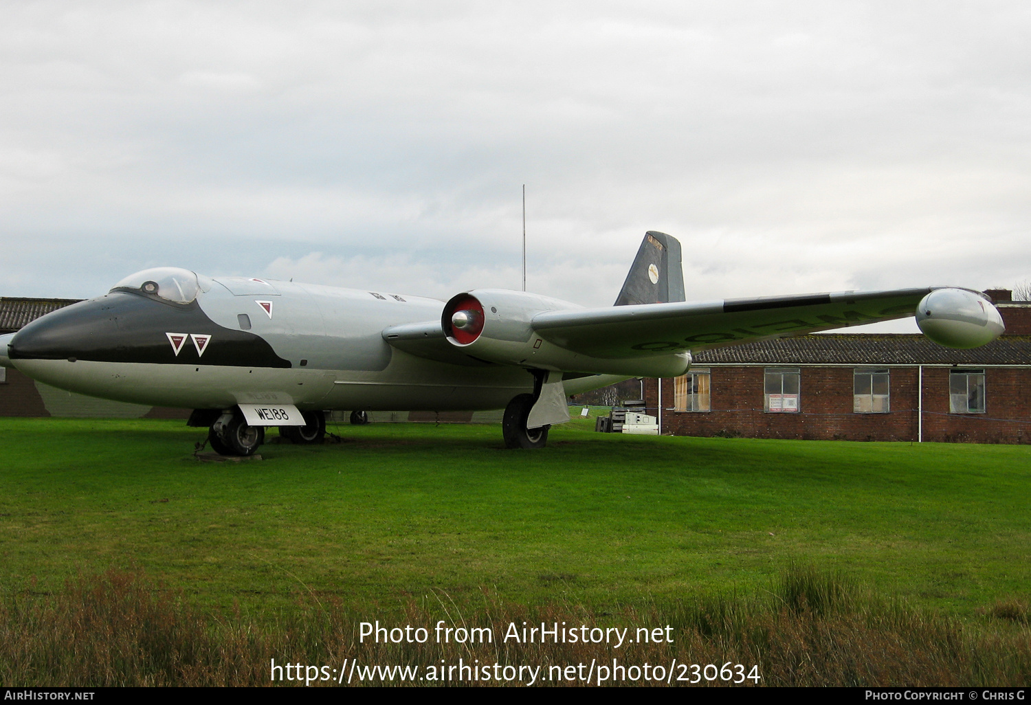 Aircraft Photo of WE188 | English Electric Canberra T4 | UK - Air Force | AirHistory.net #230634