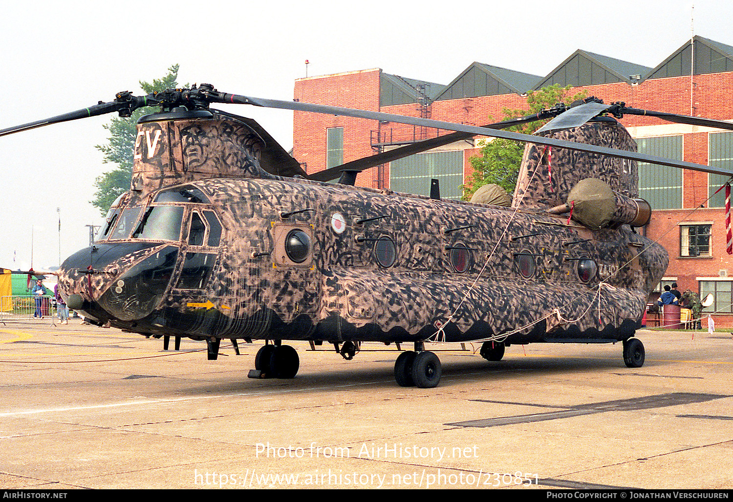 Aircraft Photo of ZA707 | Boeing Vertol Chinook HC1 (352) | UK - Air Force | AirHistory.net #230851