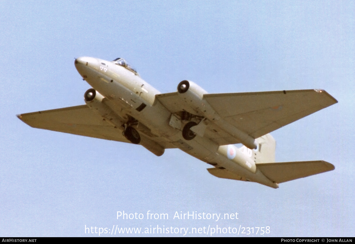 Aircraft Photo of XH168 | English Electric Canberra PR9 | UK - Air Force | AirHistory.net #231758