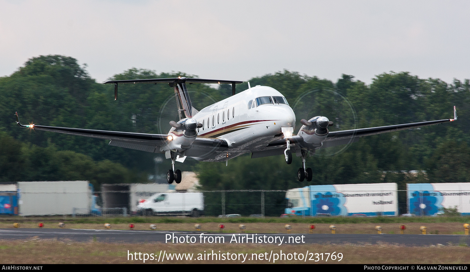 Aircraft Photo of N800CA | Raytheon 1900D | AirHistory.net #231769