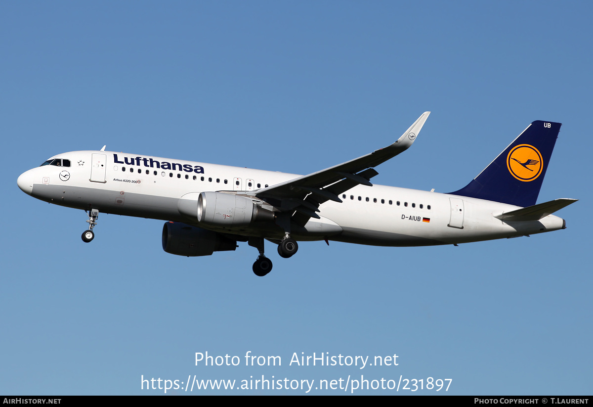 Aircraft Photo of D-AIUB | Airbus A320-214 | Lufthansa | AirHistory.net #231897