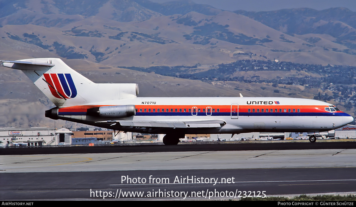 Aircraft Photo of N7071U | Boeing 727-22 | United Airlines | AirHistory.net #232125