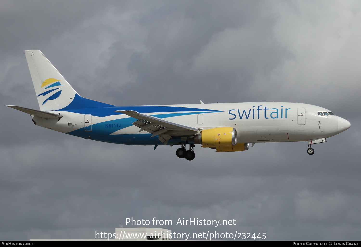 Aircraft Photo of N811TJ | Boeing 737-306(SF) | Swift Air | AirHistory.net #232445