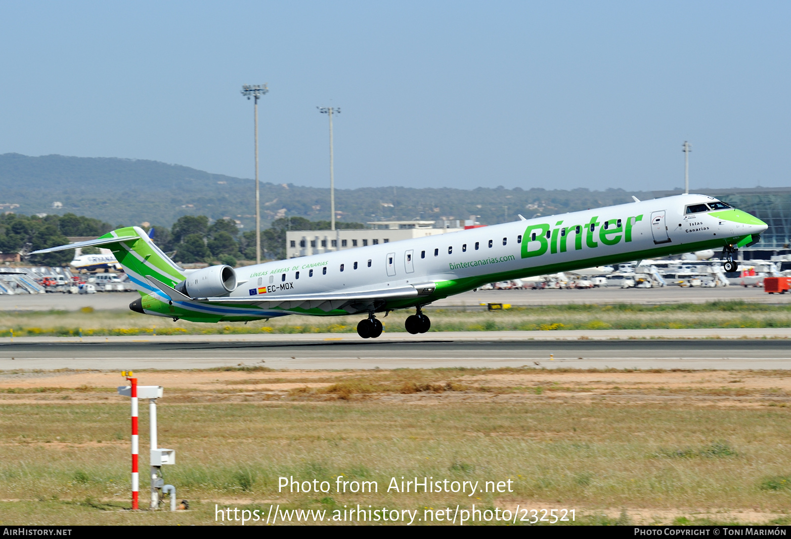 Aircraft Photo of EC-MOX | Bombardier CRJ-1000 (CL-600-2E25) | Binter Canarias | AirHistory.net #232521