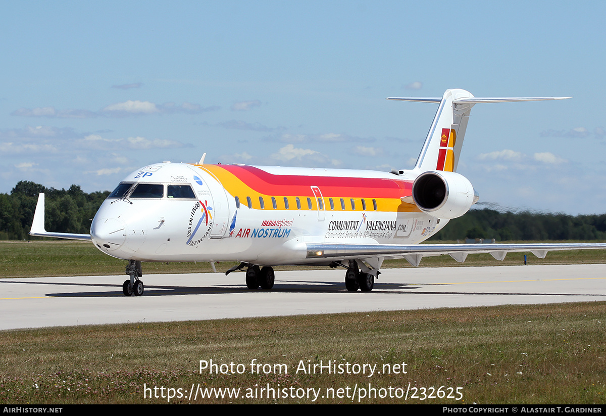 Aircraft Photo of EC-IZP | Bombardier CRJ-200ER (CL-600-2B19) | Iberia | AirHistory.net #232625