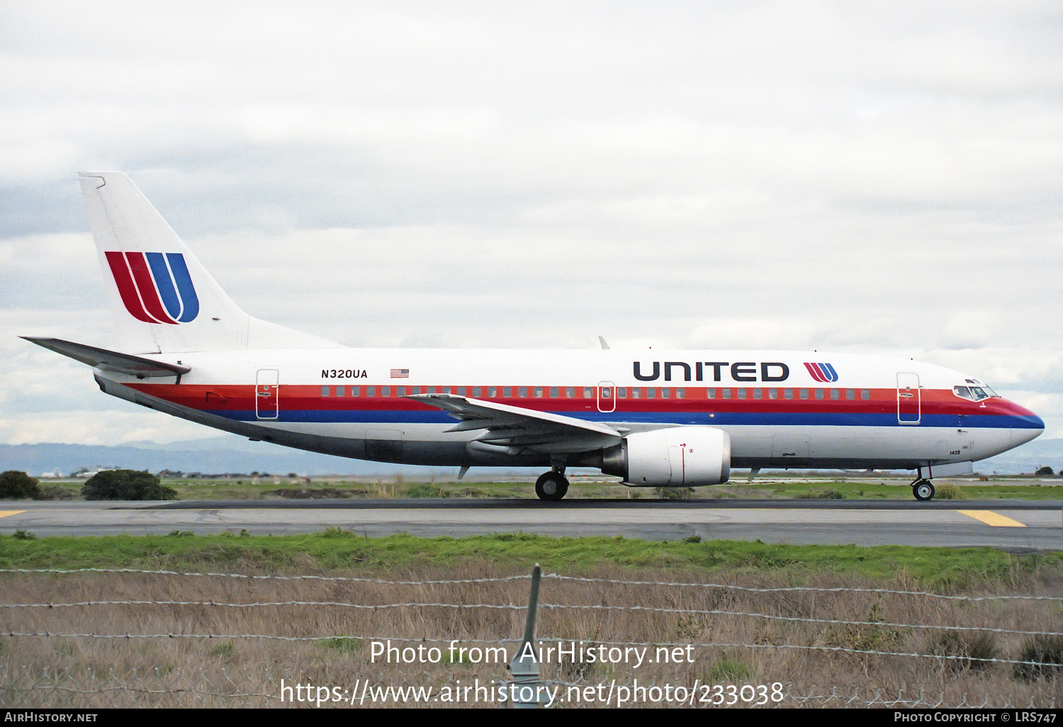 Aircraft Photo of N320UA | Boeing 737-322 | United Airlines | AirHistory.net #233038