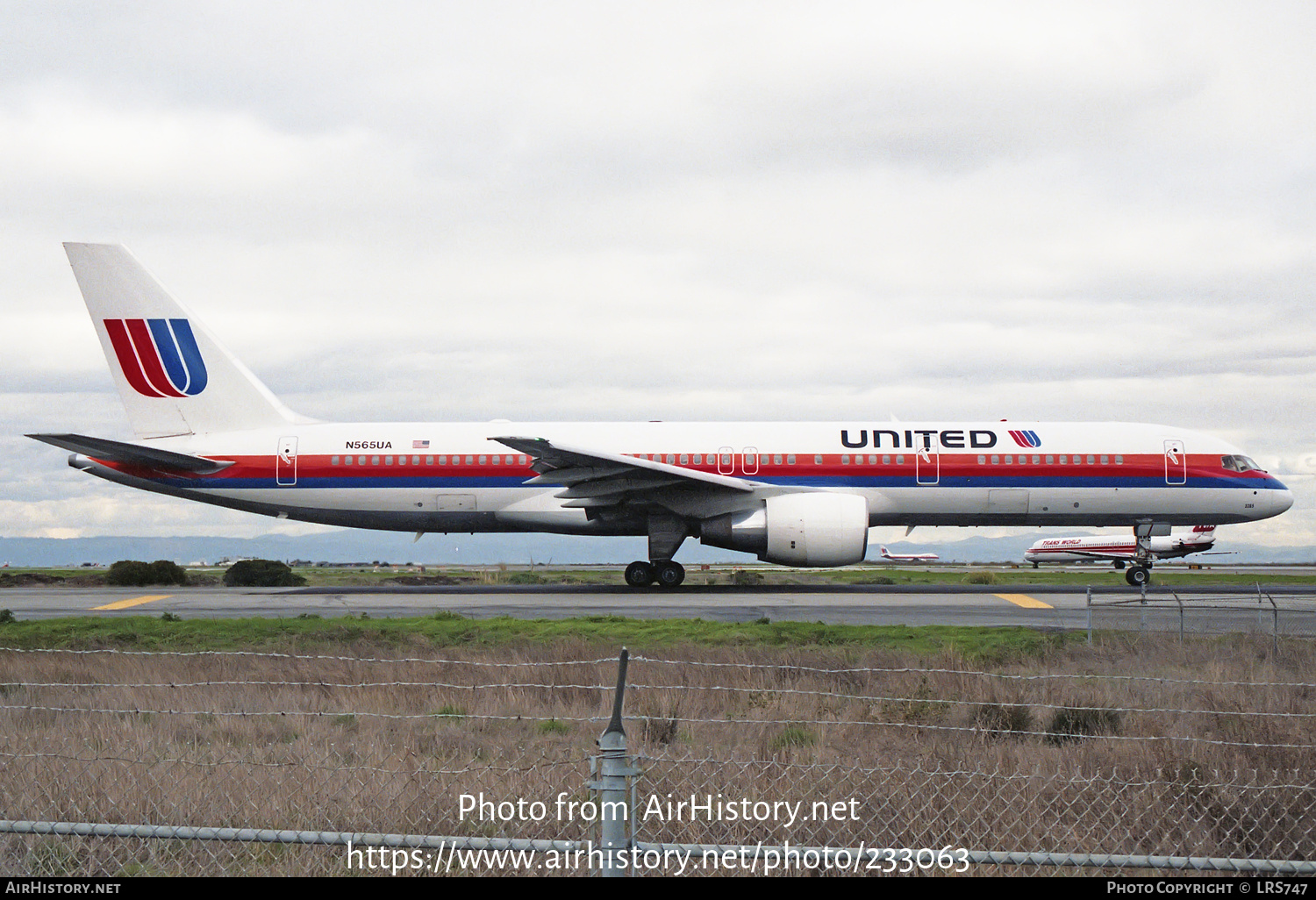 Aircraft Photo of N565UA | Boeing 757-222 | United Airlines | AirHistory.net #233063