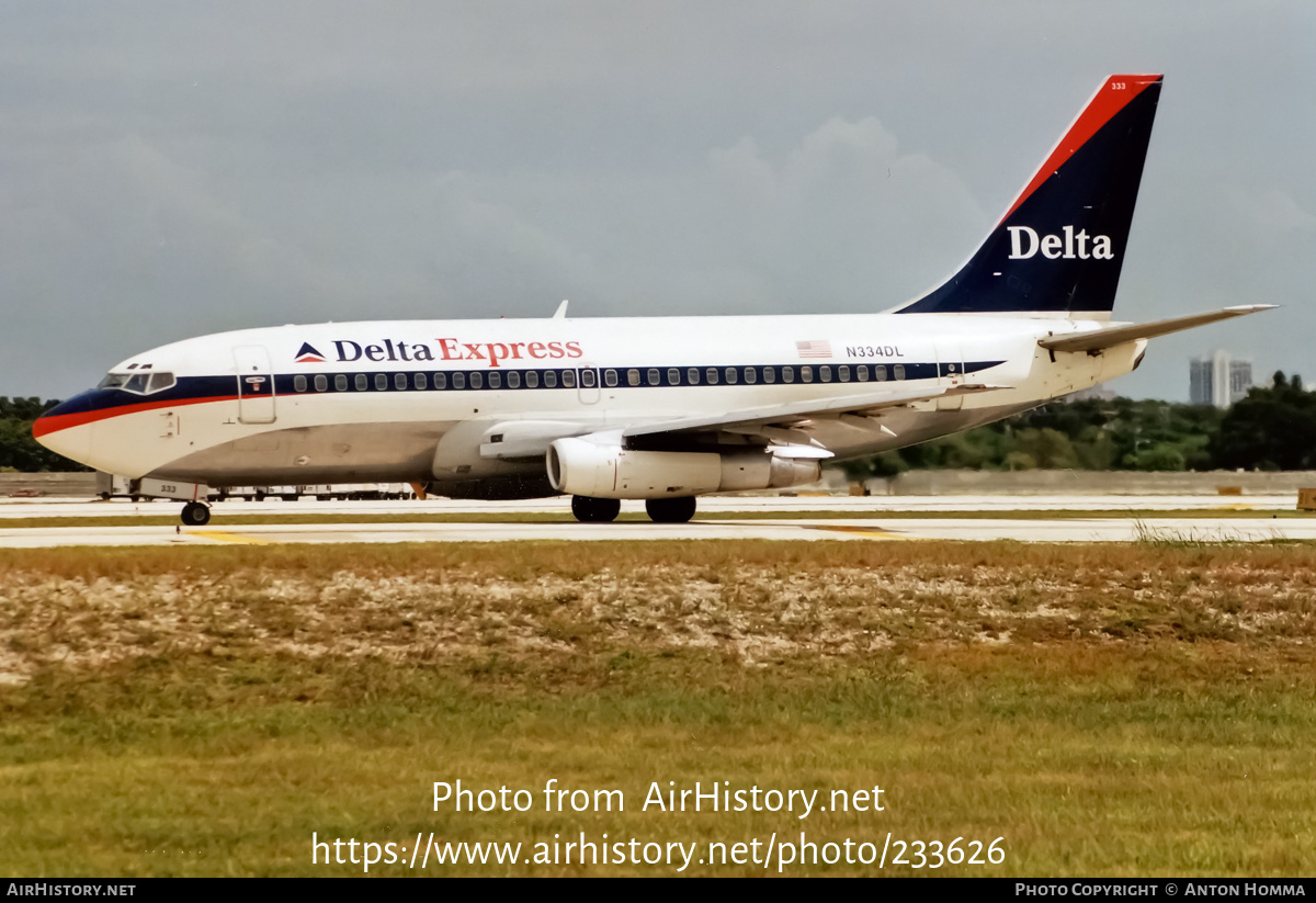 Aircraft Photo of N334DL | Boeing 737-232/Adv | Delta Express | AirHistory.net #233626