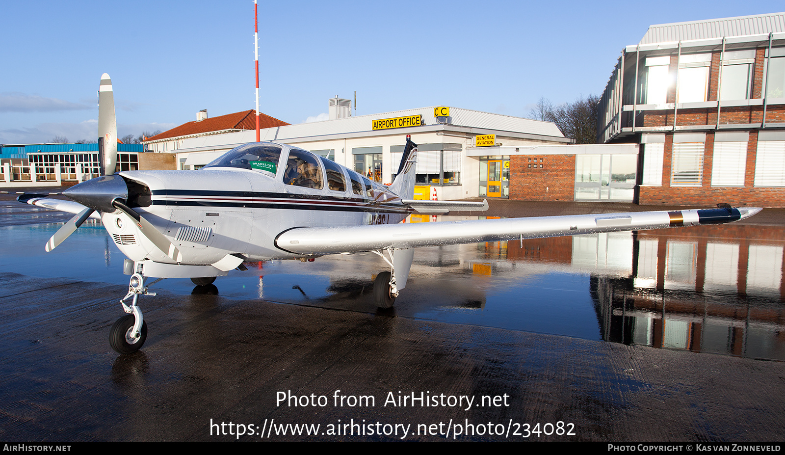 Aircraft Photo of N28GJ | Raytheon G36 Bonanza | AirHistory.net #234082