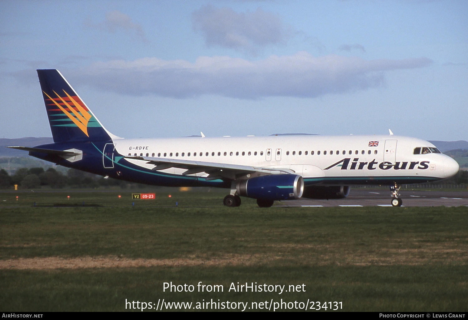 Aircraft Photo of G-RDVE | Airbus A320-231 | Airtours International | AirHistory.net #234131