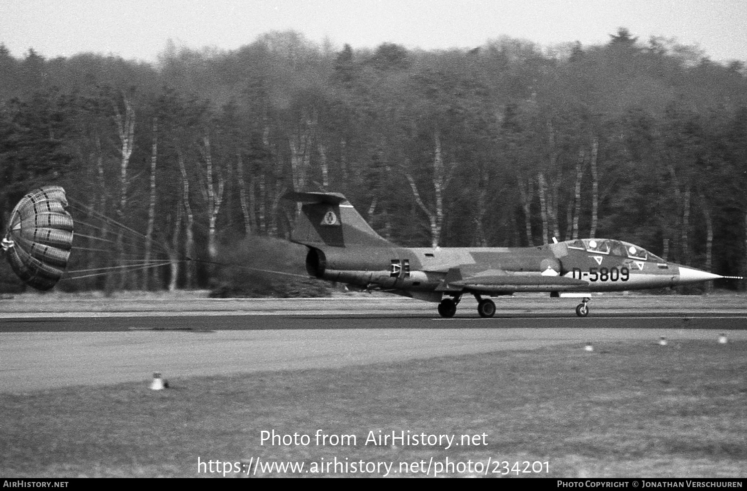 Aircraft Photo of D-5809 | Lockheed TF-104G Starfighter | Netherlands - Air Force | AirHistory.net #234201