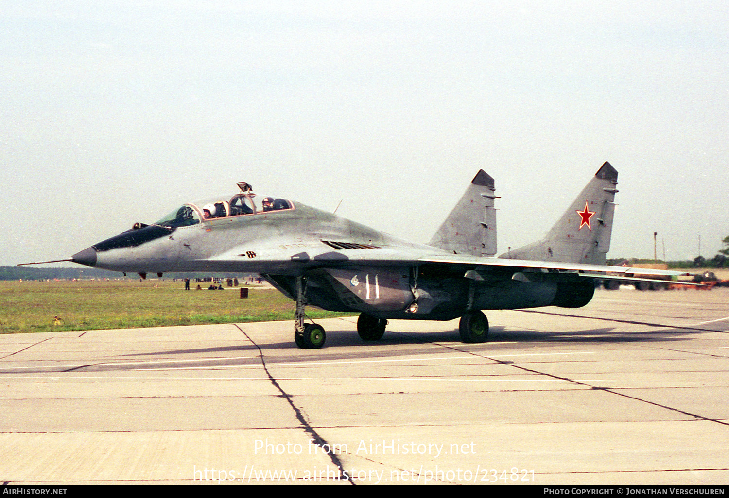 Aircraft Photo of 11 white | Mikoyan-Gurevich MiG-29UB (9-51) | Russia - Air Force | AirHistory.net #234821