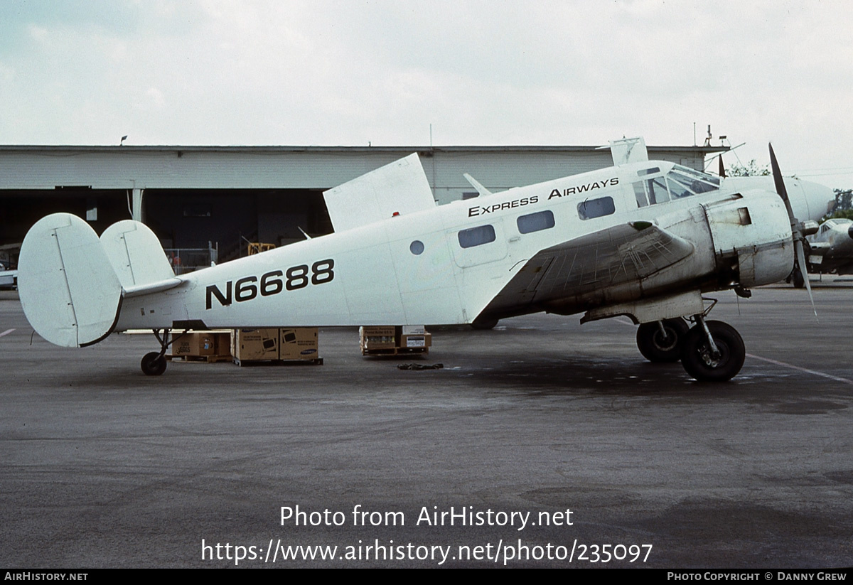 Aircraft Photo of N6688 | Beech UC-45J Expeditor | Express Airways | AirHistory.net #235097