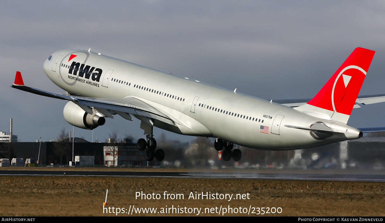 Aircraft Photo of N807NW | Airbus A330-323 | Northwest Airlines | AirHistory.net #235200