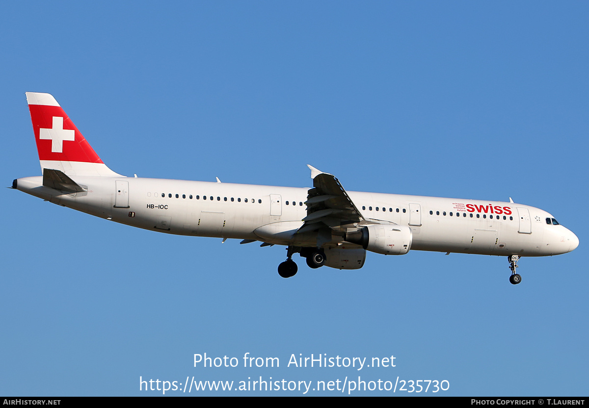 Aircraft Photo of HB-IOC | Airbus A321-111 | Swiss International Air Lines | AirHistory.net #235730