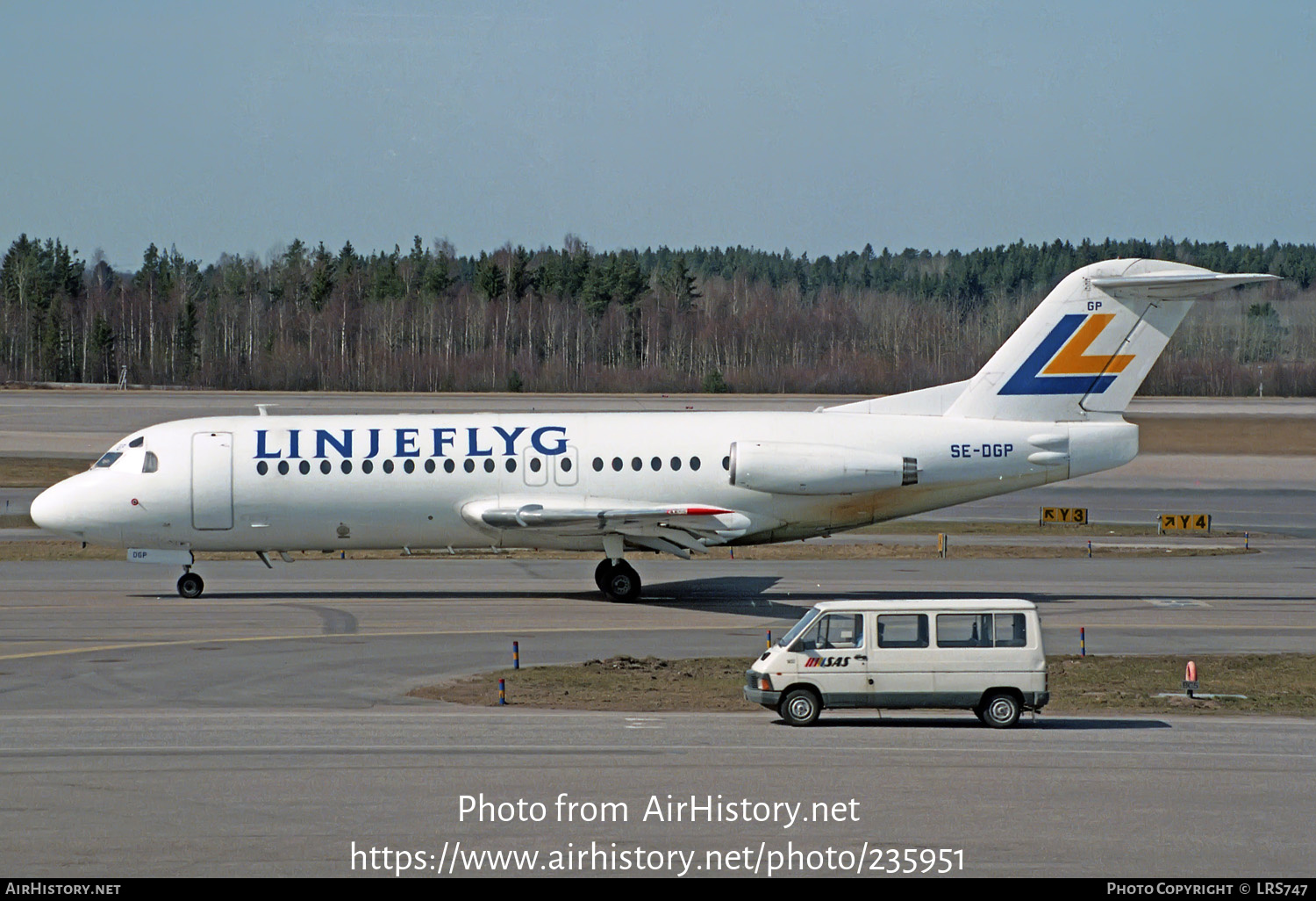 Aircraft Photo of SE-DGP | Fokker F28-4000 Fellowship | Linjeflyg | AirHistory.net #235951