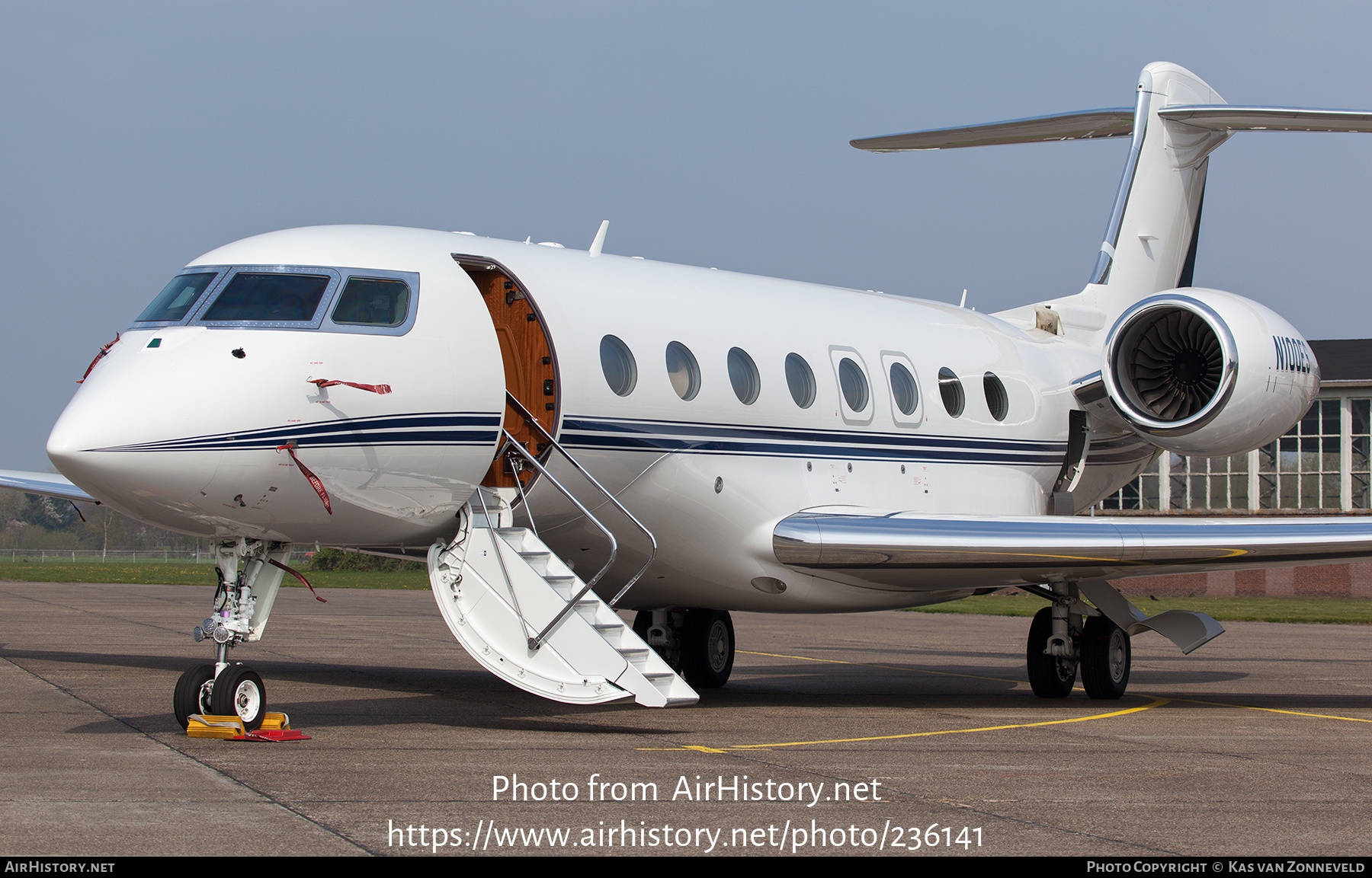 Aircraft Photo of N100ES | Gulfstream Aerospace G650 (G-VI) | AirHistory.net #236141