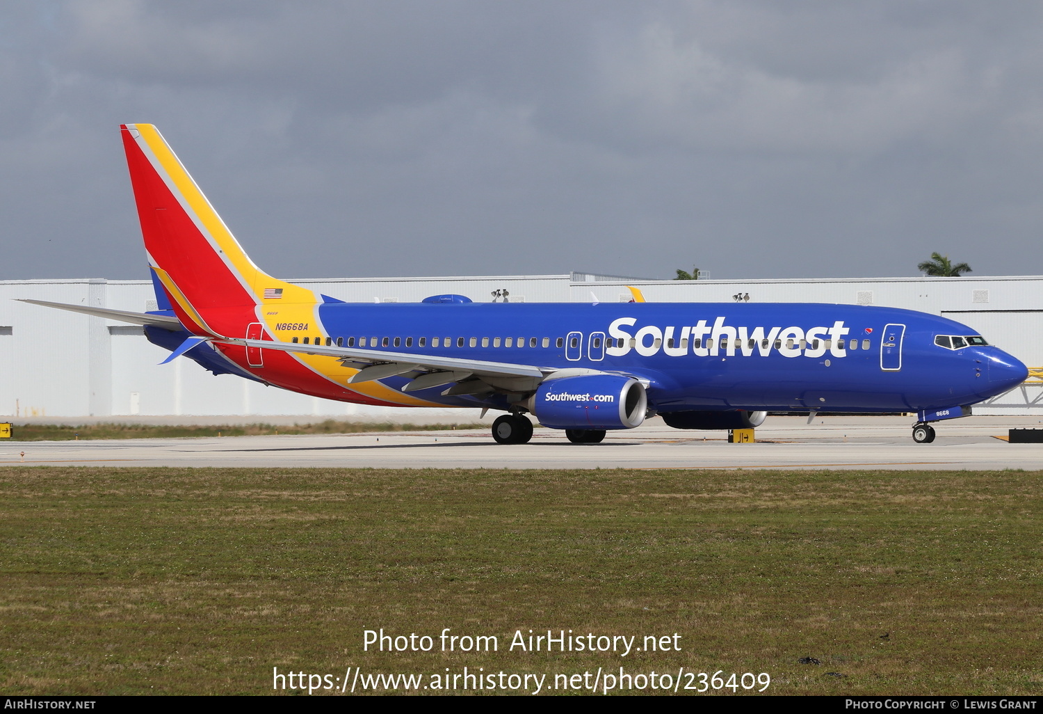 Aircraft Photo of N8668A | Boeing 737-8H4 | Southwest Airlines | AirHistory.net #236409