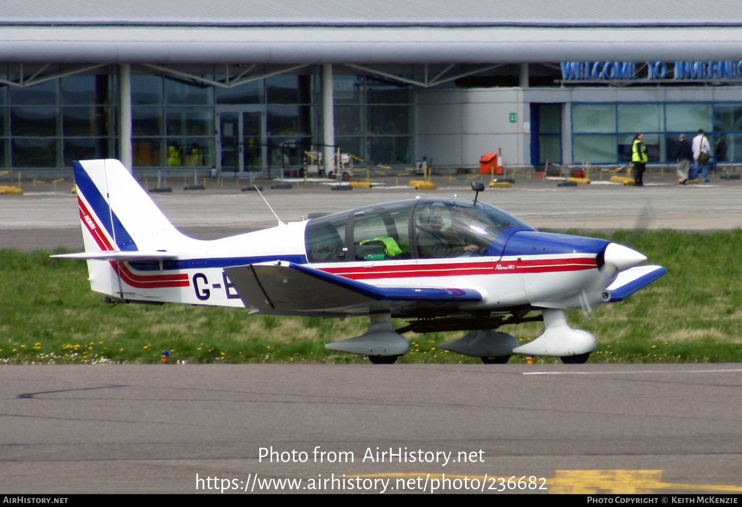 Aircraft Photo of G-ELUN | Robin DR-400-180R Remorqueur | AirHistory.net #236682