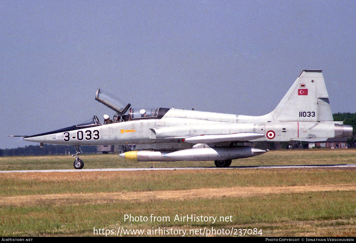 Aircraft Photo of 71-1033 / 11033 | Northrop F-5B Freedom Fighter | Turkey - Air Force | AirHistory.net #237084