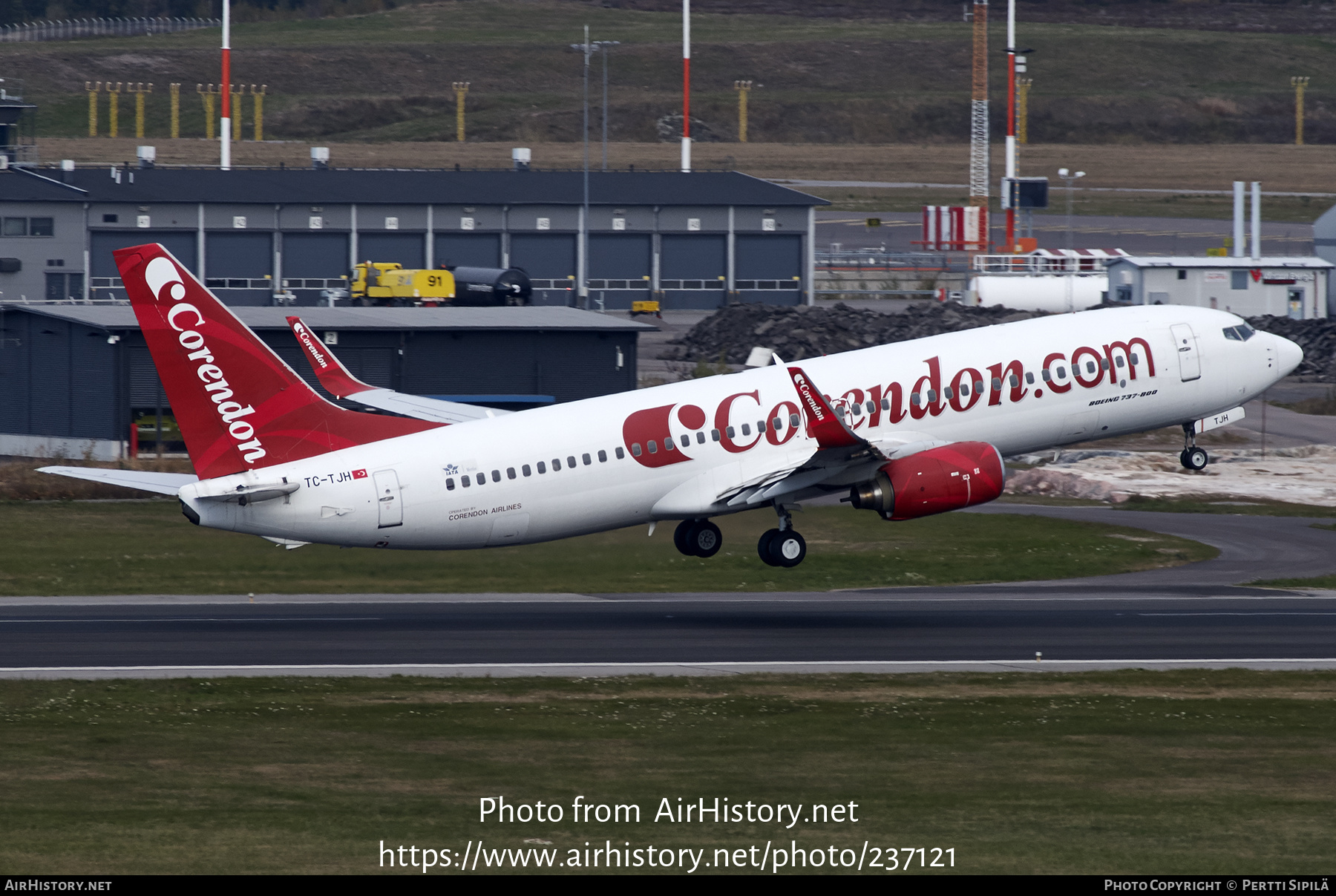 Aircraft Photo of TC-TJH | Boeing 737-86J | Corendon Airlines | AirHistory.net #237121