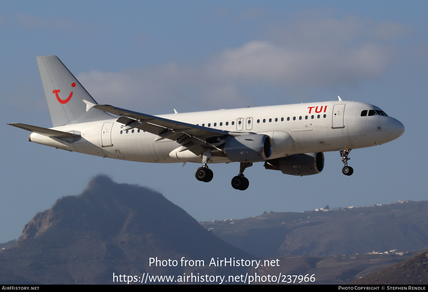 Aircraft Photo of D-ASMF | Airbus A319-111 | TUI | AirHistory.net #237966