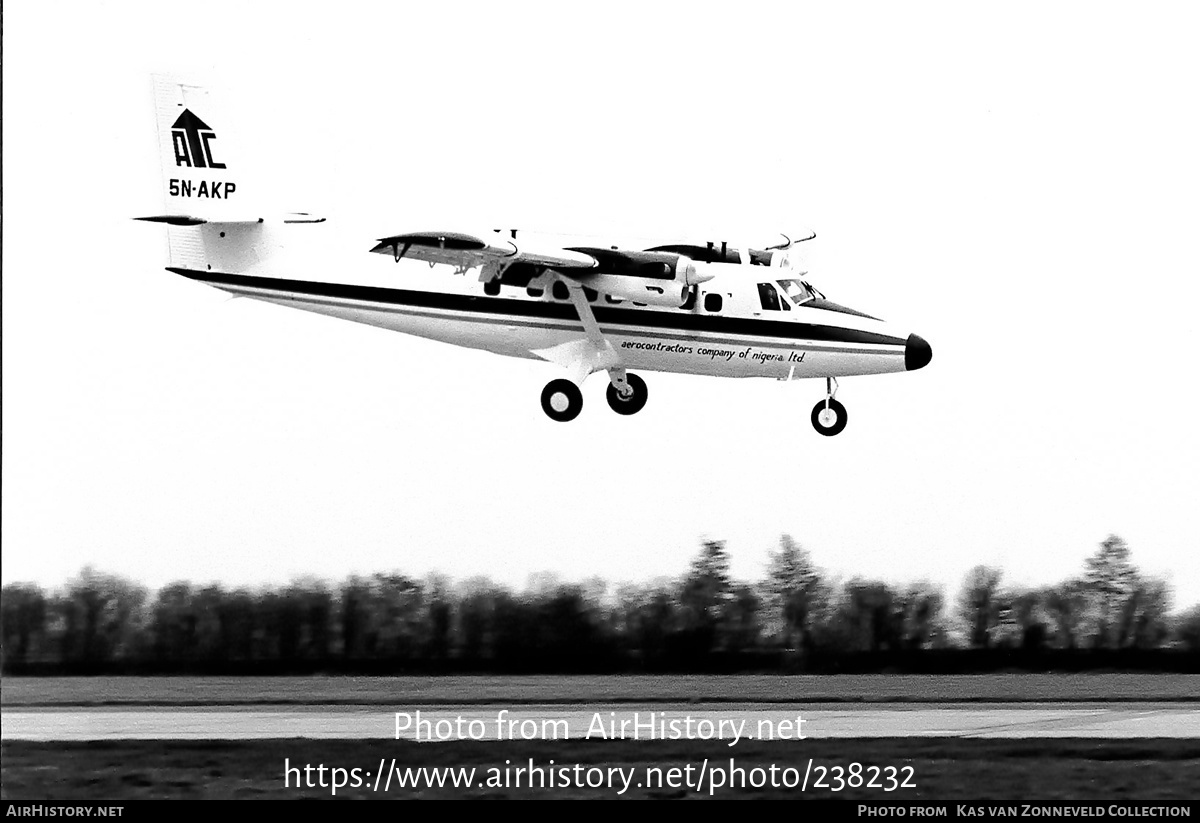 Aircraft Photo of 5N-AKP | De Havilland Canada DHC-6-300 Twin Otter | AeroContractors of Nigeria | AirHistory.net #238232