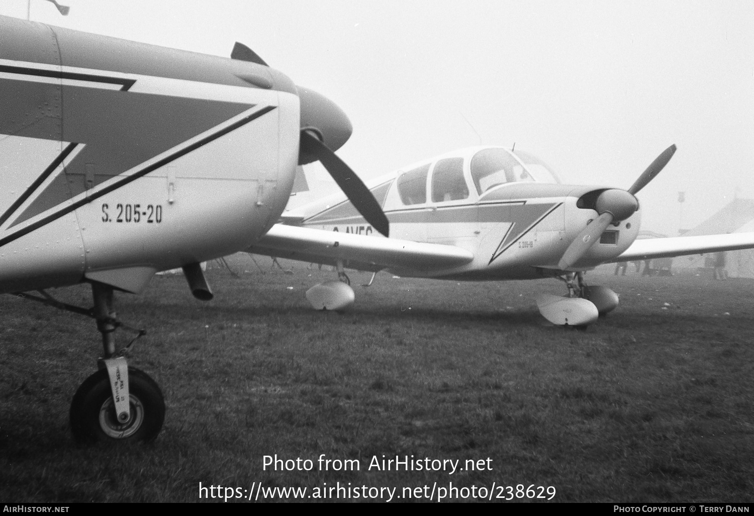 Aircraft Photo of G-AVEG | SIAI-Marchetti S-205-18F | AirHistory.net #238629