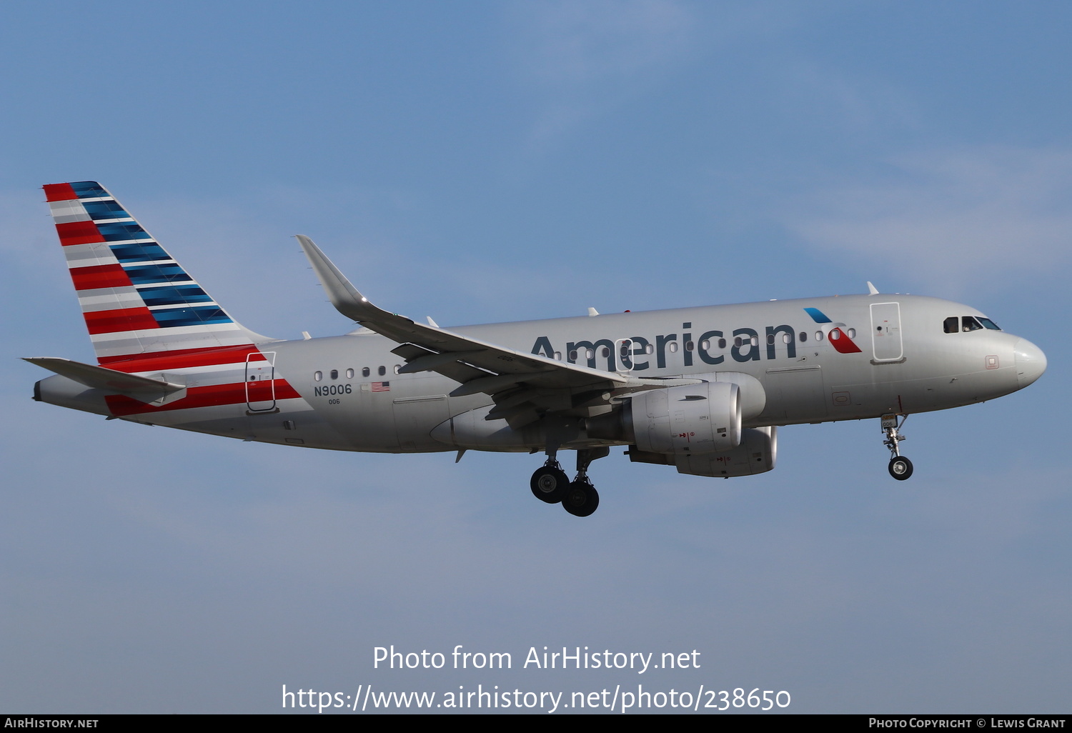 Aircraft Photo of N9006 | Airbus A319-115 | American Airlines | AirHistory.net #238650