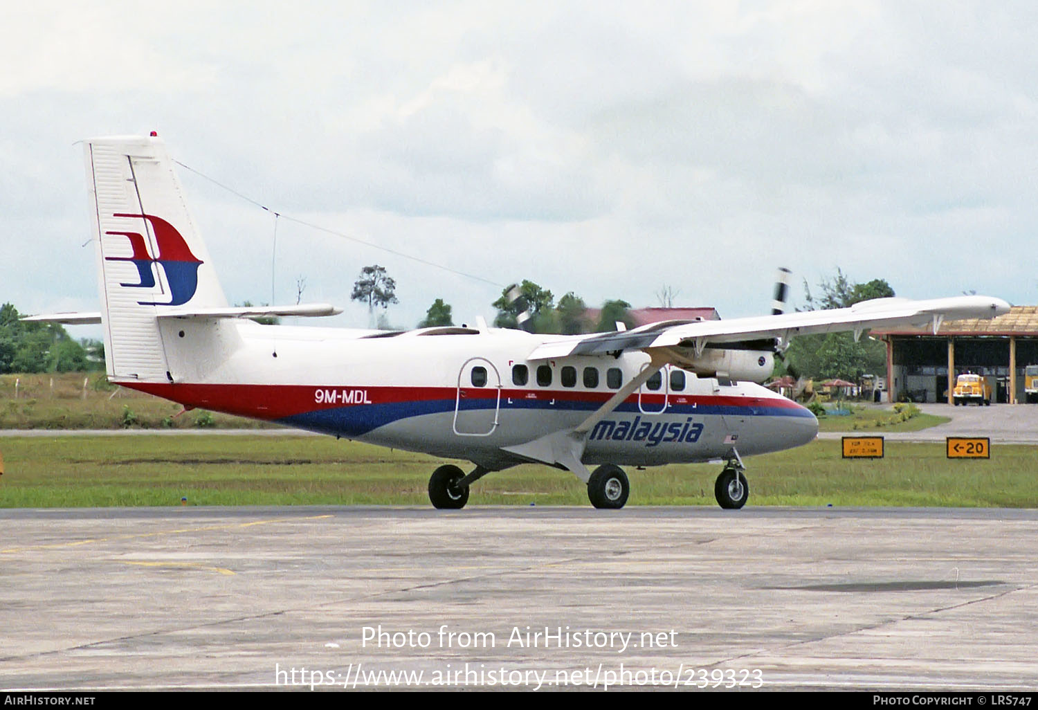 Aircraft Photo of 9M-MDL | De Havilland Canada DHC-6-300 Twin Otter | Malaysia Airlines | AirHistory.net #239323