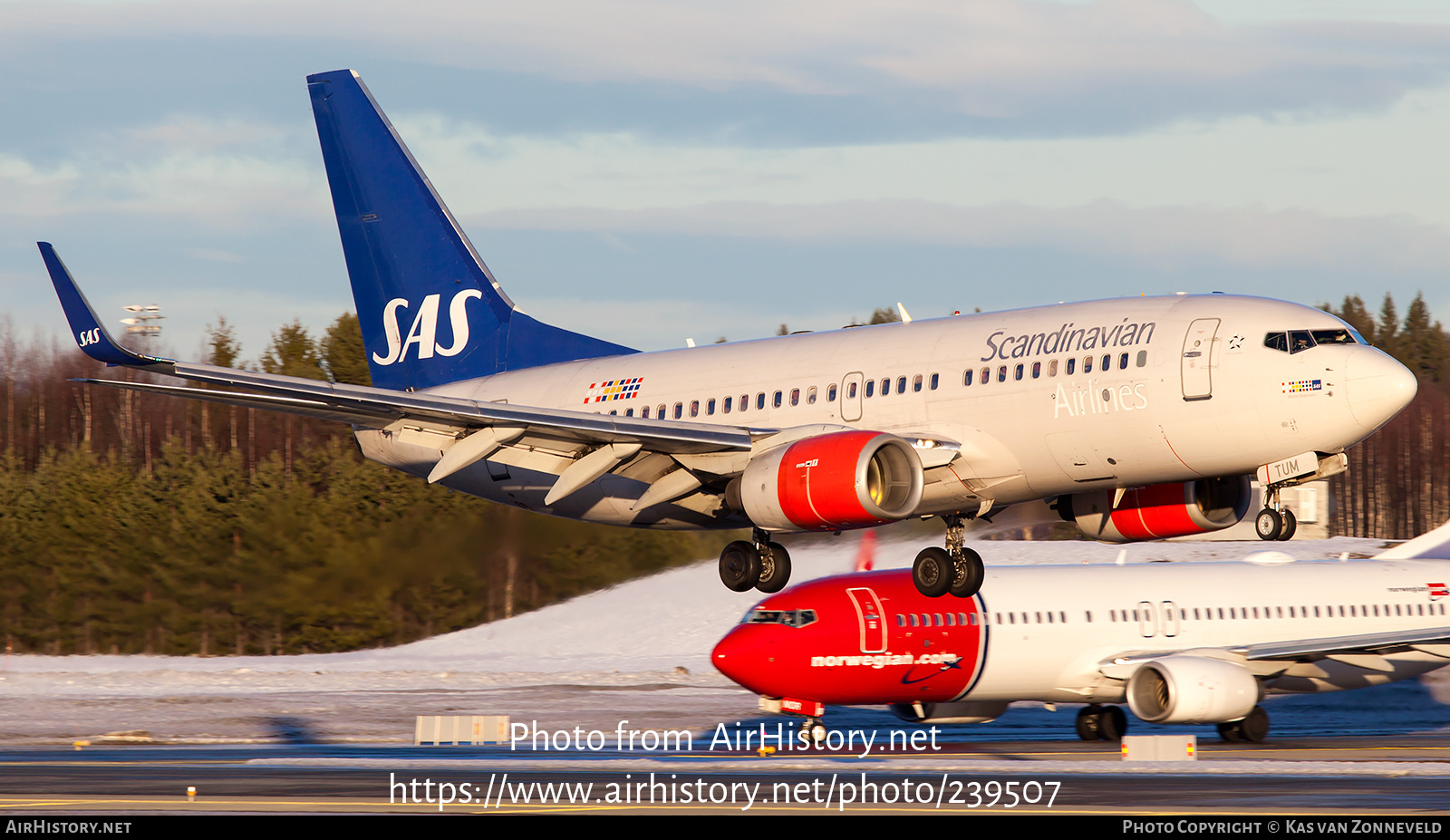 Aircraft Photo of LN-TUM | Boeing 737-705 | Scandinavian Airlines - SAS | AirHistory.net #239507