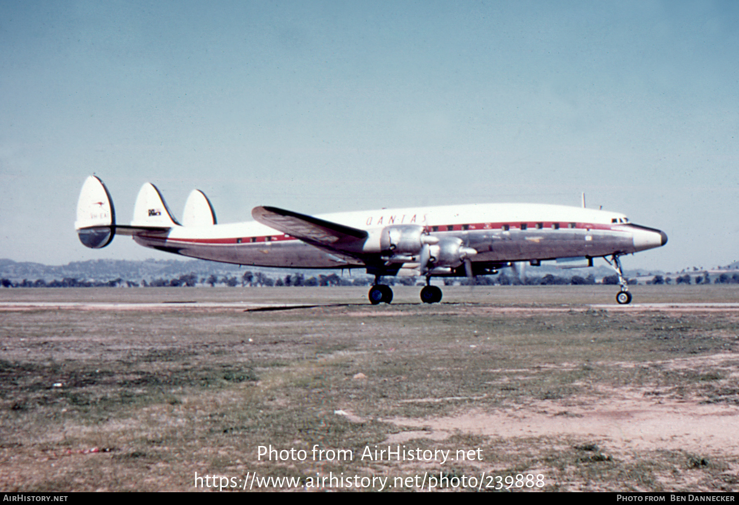 Aircraft Photo of VH-EAI | Lockheed L-1049E Super Constellation | Qantas | AirHistory.net #239888