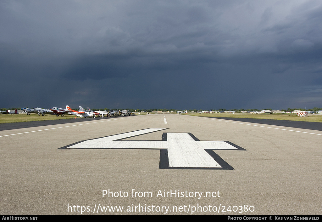 Airport photo of Oshkosh - Wittman Regional (KOSH / OSH) in Wisconsin, United States | AirHistory.net #240380