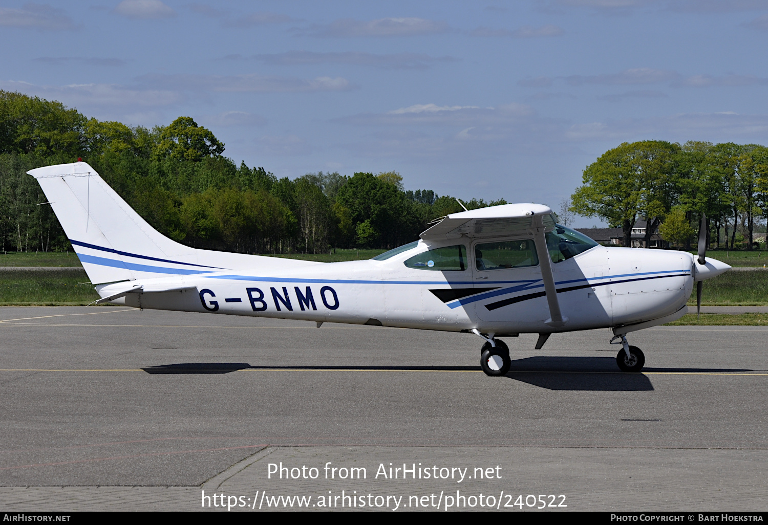 Aircraft Photo of G-BNMO | Cessna TR182 Turbo Skylane RG | AirHistory.net #240522