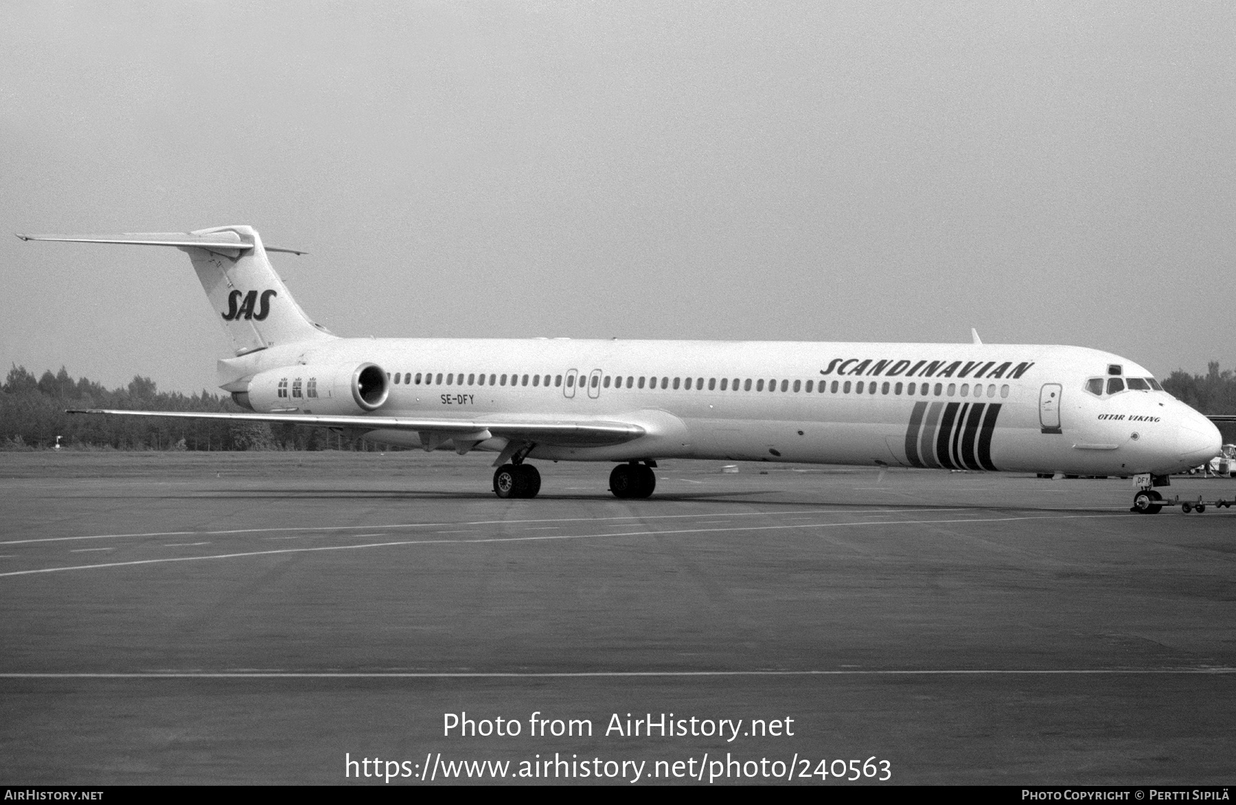 Aircraft Photo of SE-DFY | McDonnell Douglas MD-81 (DC-9-81) | Scandinavian Airlines - SAS | AirHistory.net #240563