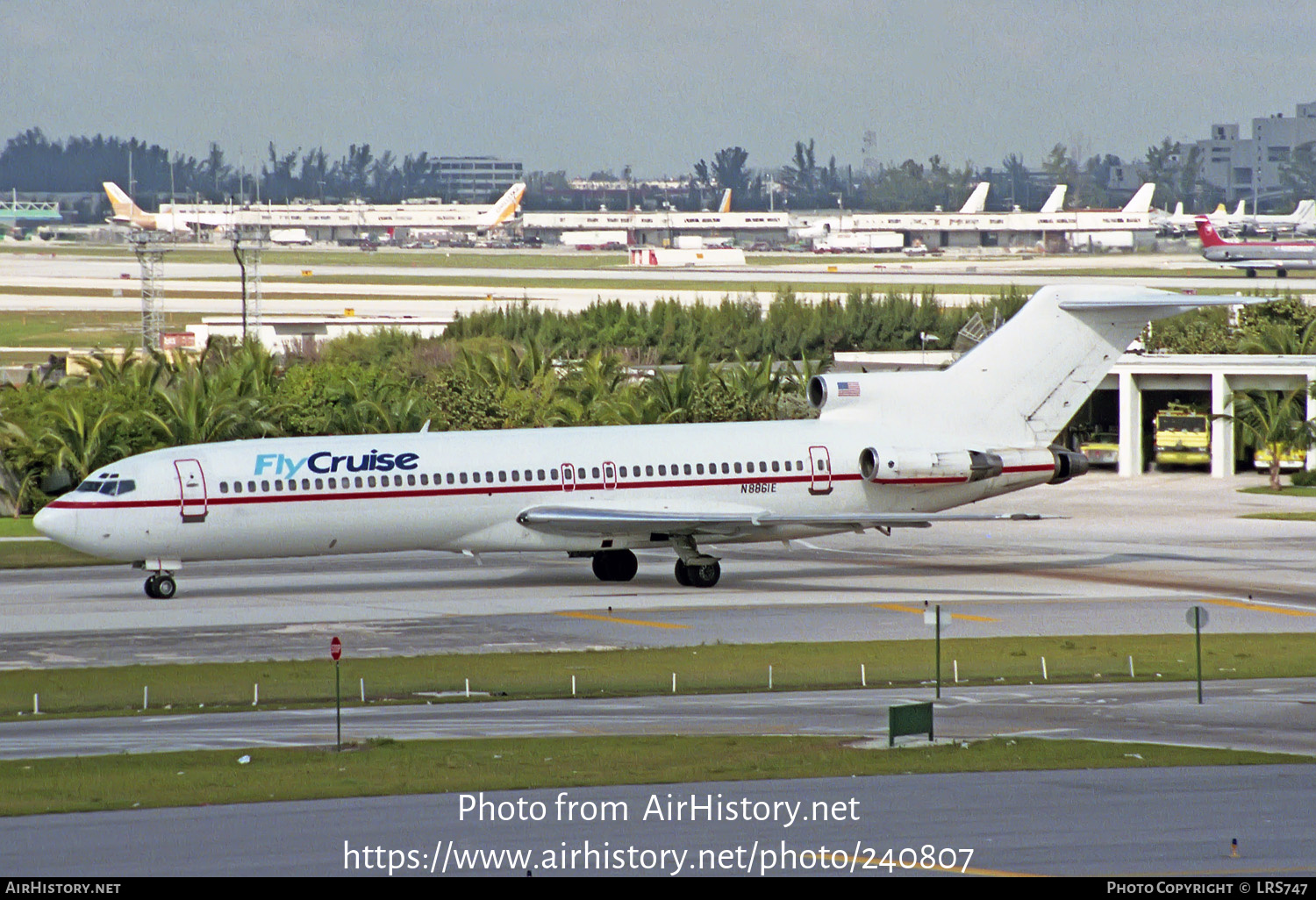 Aircraft Photo of N8861E | Boeing 727-225/Adv | FlyCruise | AirHistory.net #240807