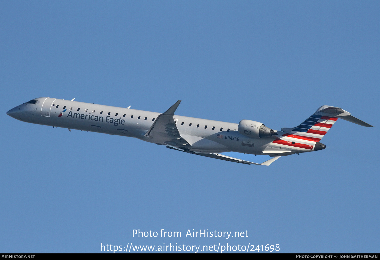 Aircraft Photo of N943LR | Bombardier CRJ-900ER (CL-600-2D24) | American Eagle | AirHistory.net #241698