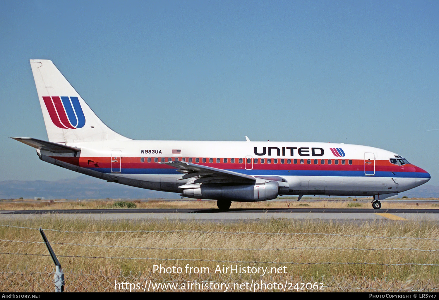 Aircraft Photo of N983UA | Boeing 737-291/Adv | United Airlines | AirHistory.net #242062