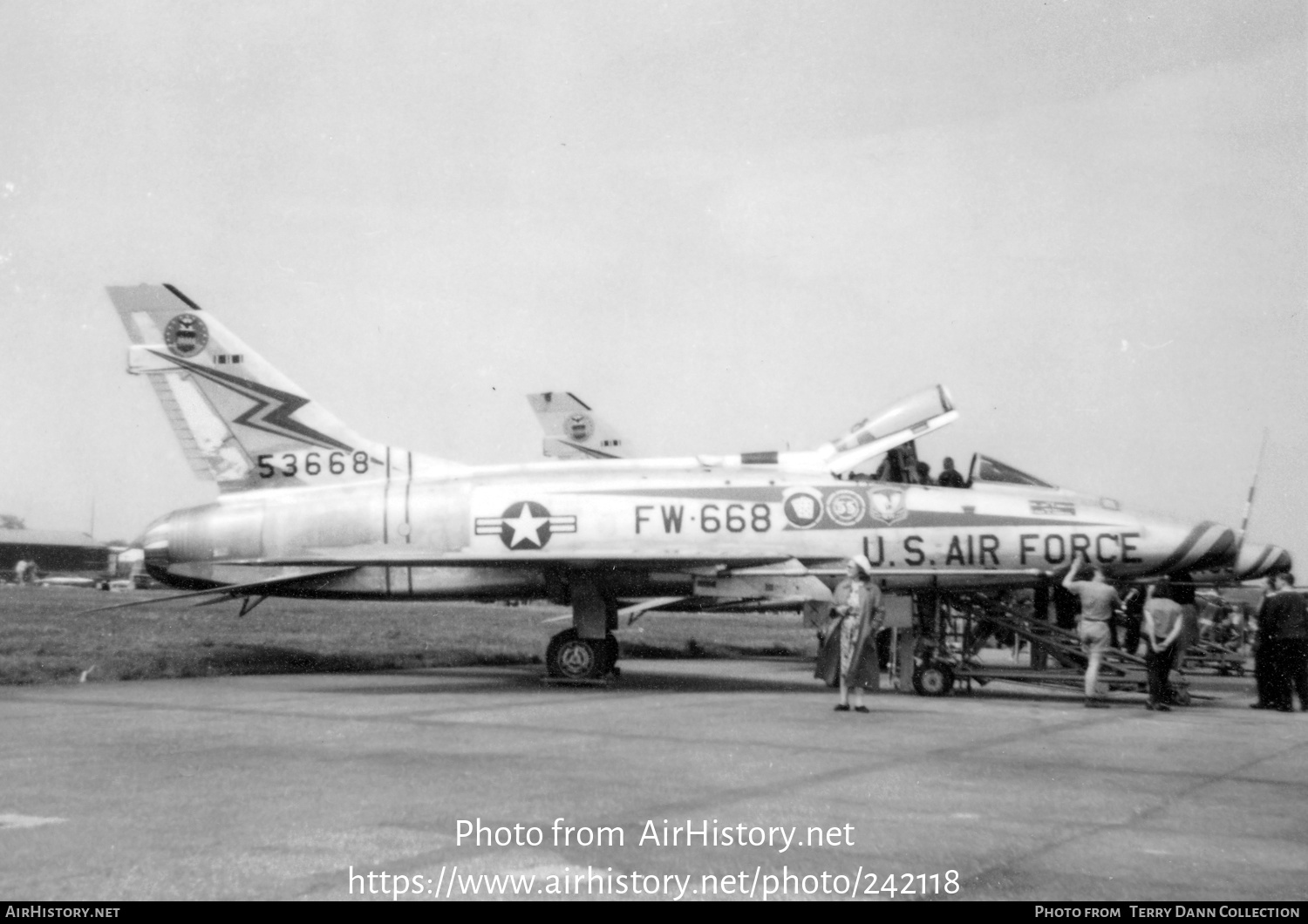 Aircraft Photo of 55-3668 / 53668 | North American F-100D Super Sabre | USA - Air Force | AirHistory.net #242118