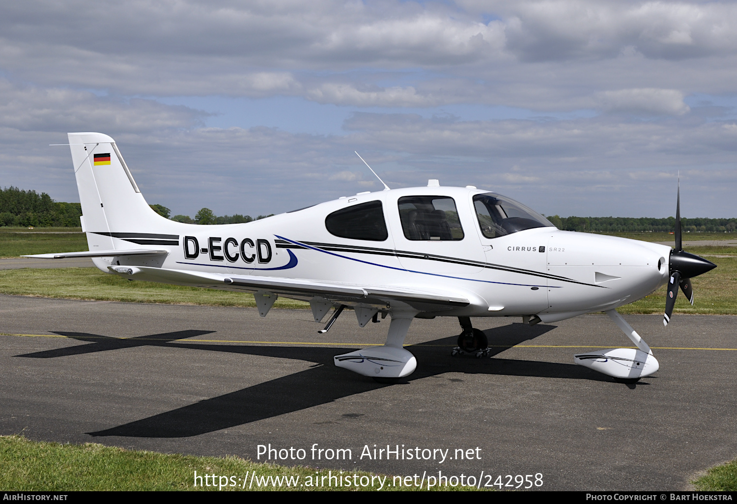 Aircraft Photo of D-ECCD | Cirrus SR-22 G3 | AirHistory.net #242958