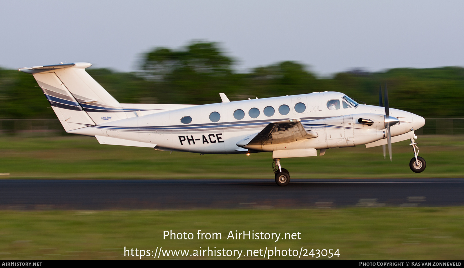 Aircraft Photo of PH-ACE | Beech Super King Air 300 | AirHistory.net #243054