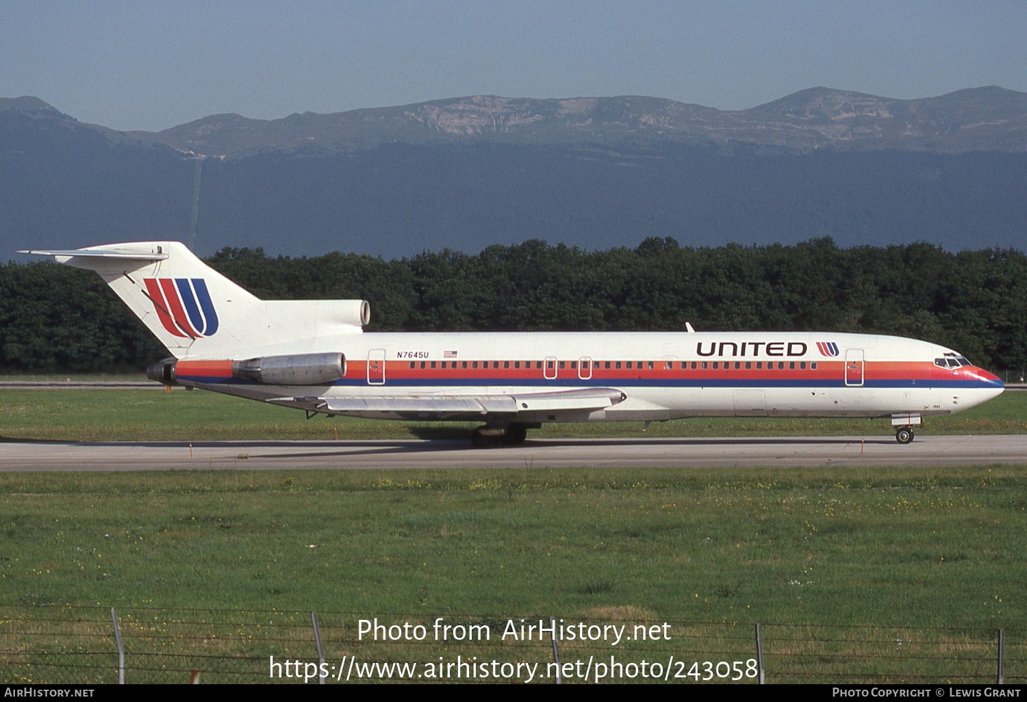 Aircraft Photo of N7645U | Boeing 727-222 | United Airlines | AirHistory.net #243058