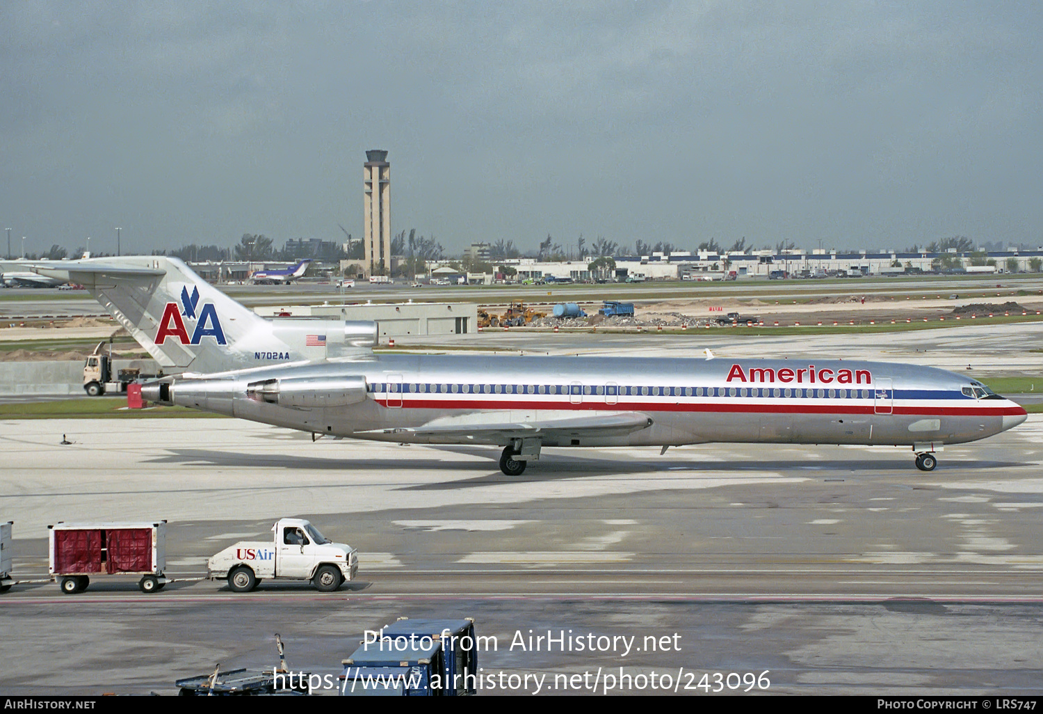 Aircraft Photo of N702AA | Boeing 727-223/Adv | American Airlines | AirHistory.net #243096