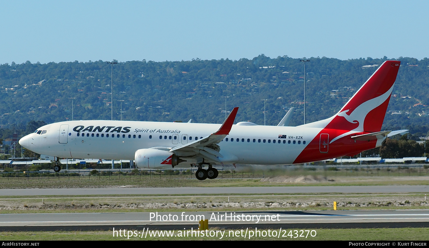 Aircraft Photo of VH-XZK | Boeing 737-838 | Qantas | AirHistory.net #243270