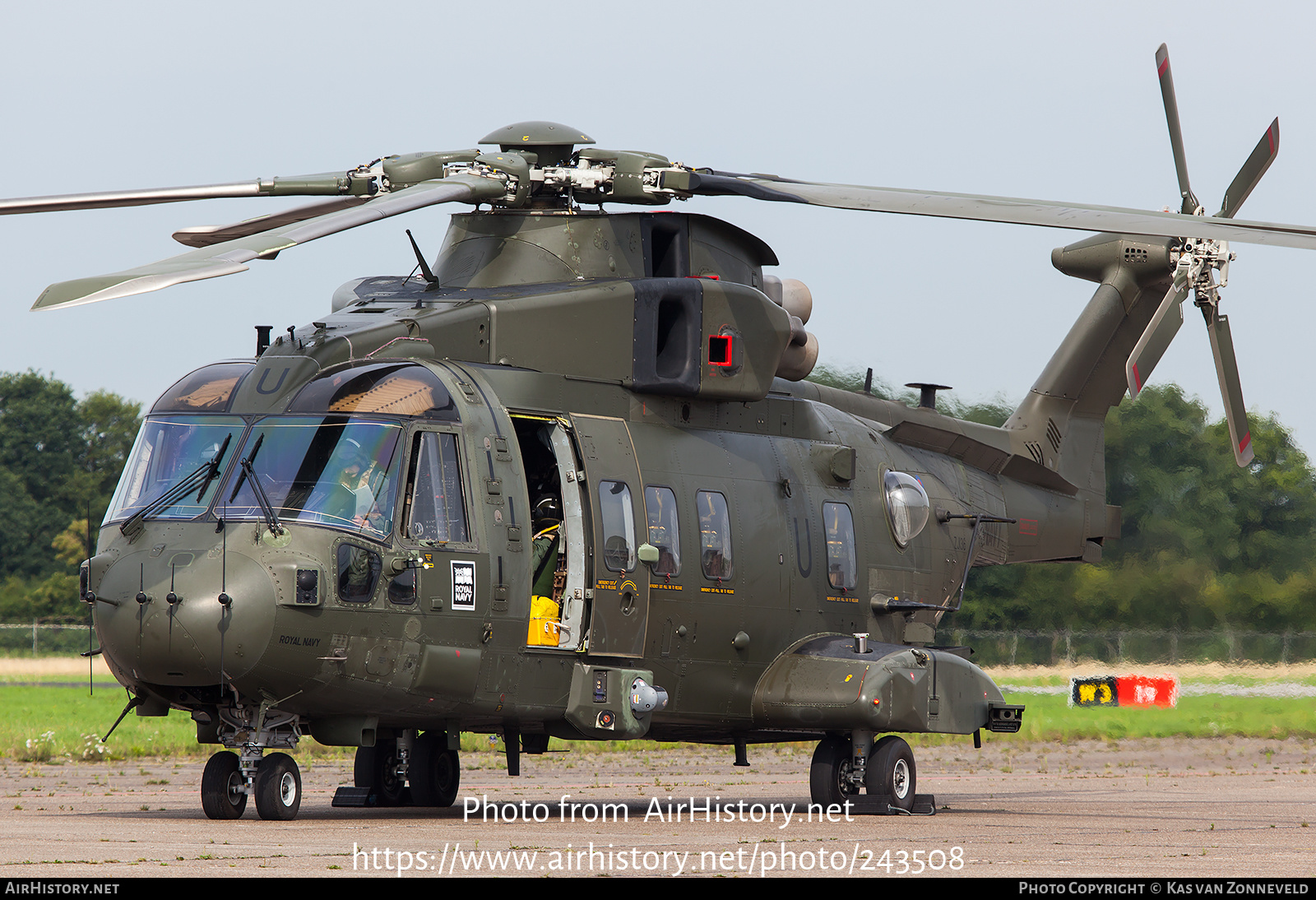 Aircraft Photo of ZJ136 | EHI EH101-411 Merlin HC3 | UK - Navy | AirHistory.net #243508