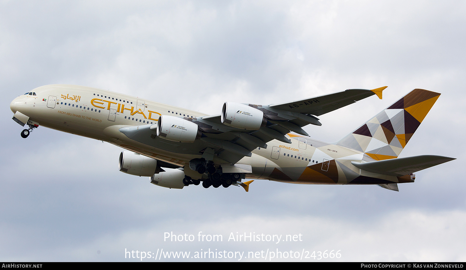 Aircraft Photo of A6-APH | Airbus A380-861 | Etihad Airways | AirHistory.net #243666