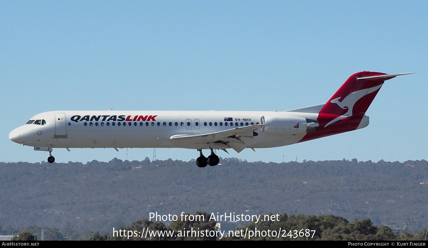 Aircraft Photo of VH-NHV | Fokker 100 (F28-0100) | QantasLink | AirHistory.net #243687