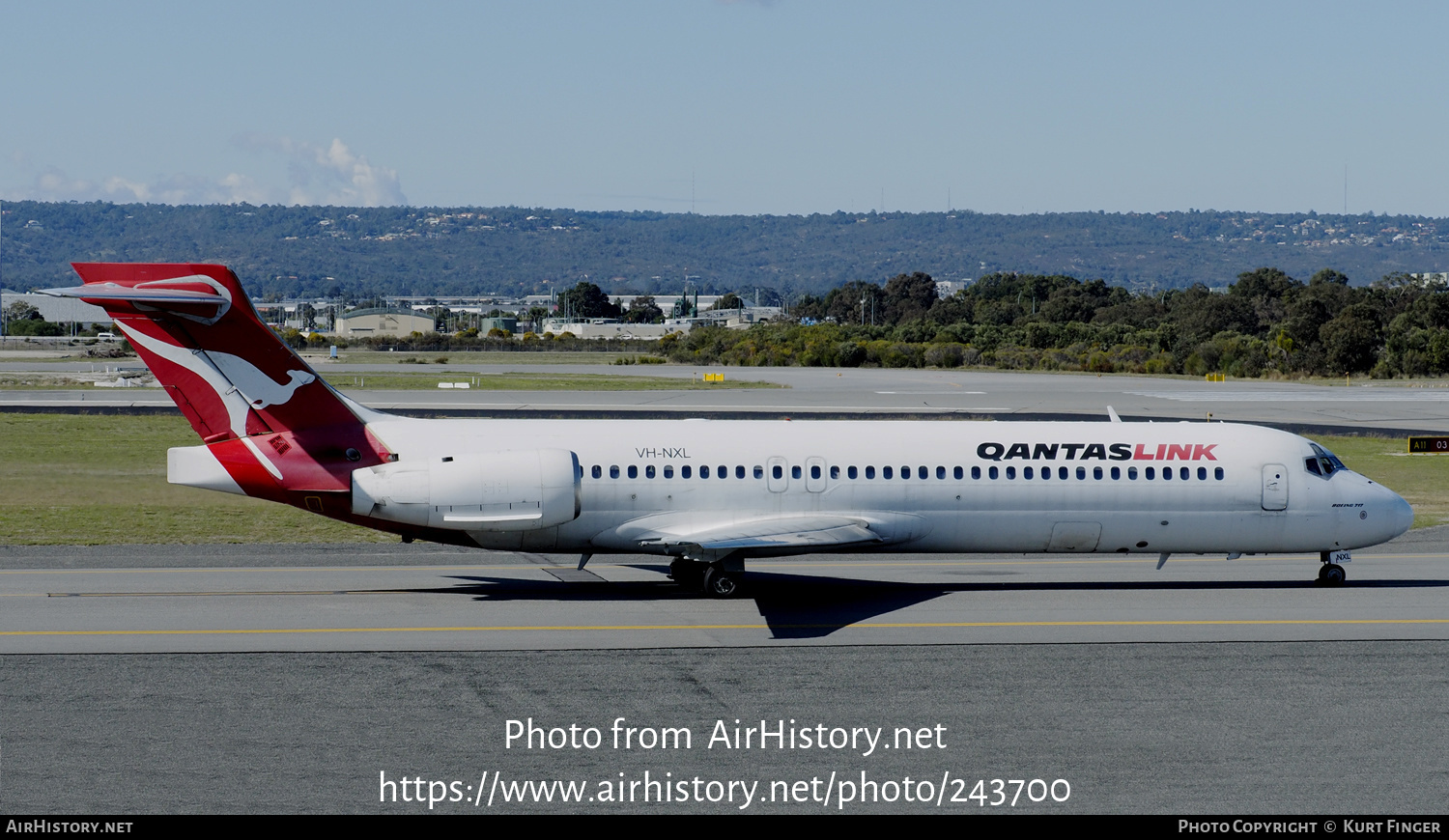 Aircraft Photo of VH-NXL | Boeing 717-231 | QantasLink | AirHistory.net #243700