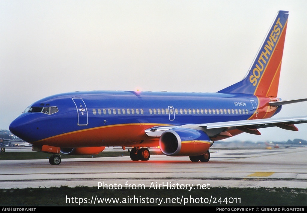 Aircraft Photo of N794SW | Boeing 737-7H4 | Southwest Airlines | AirHistory.net #244011