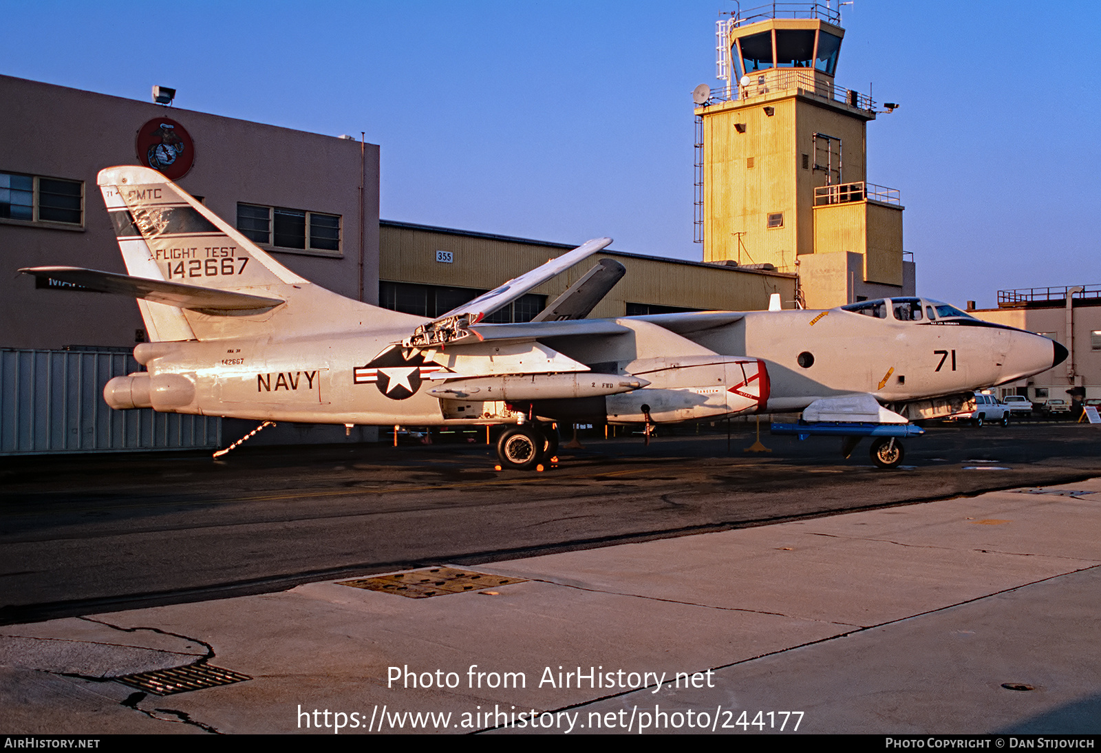 Aircraft Photo of 142667 | Douglas NRA-3B Skywarrior | USA - Navy | AirHistory.net #244177